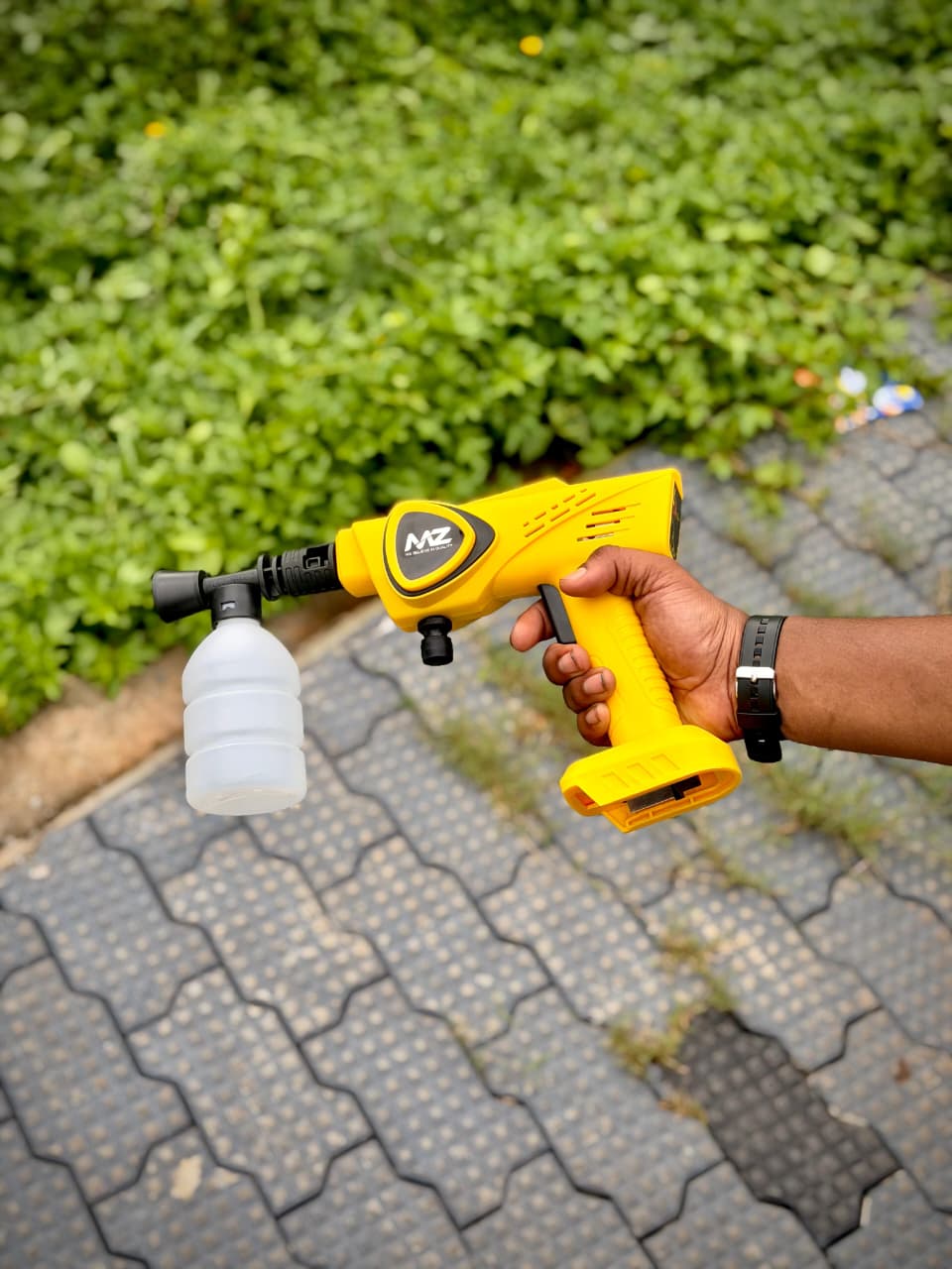 Portable Cordless Electric Spray Gun Kit with Rechargeable Battery
